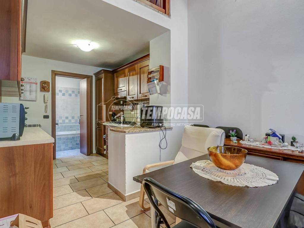 Appartamento a Somma lombardo in Via Giuseppe Garibaldi 25 - Foto 3