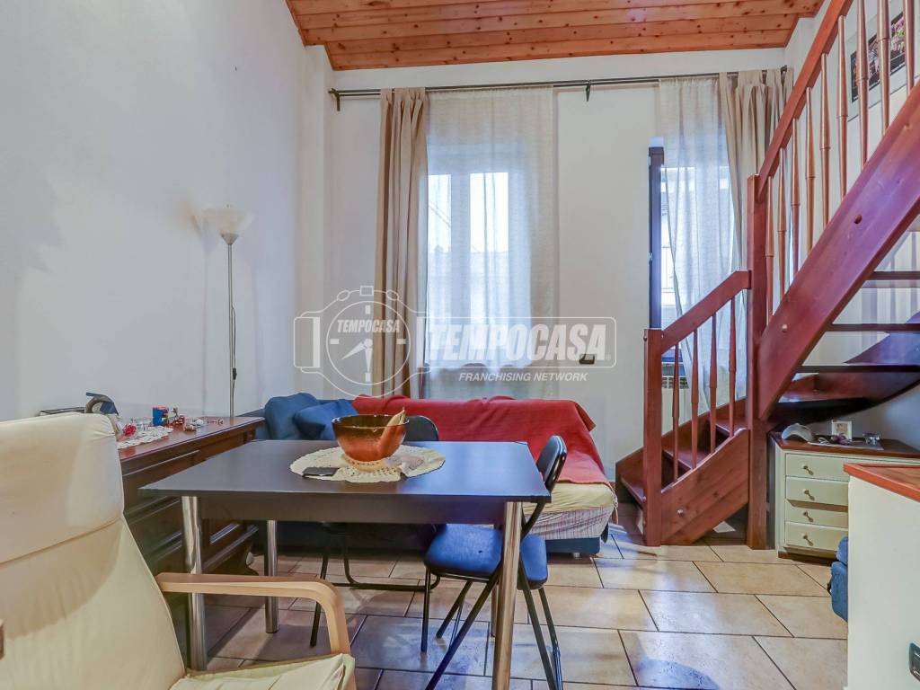 Appartamento a Somma lombardo in Via Giuseppe Garibaldi 25 - Foto 4