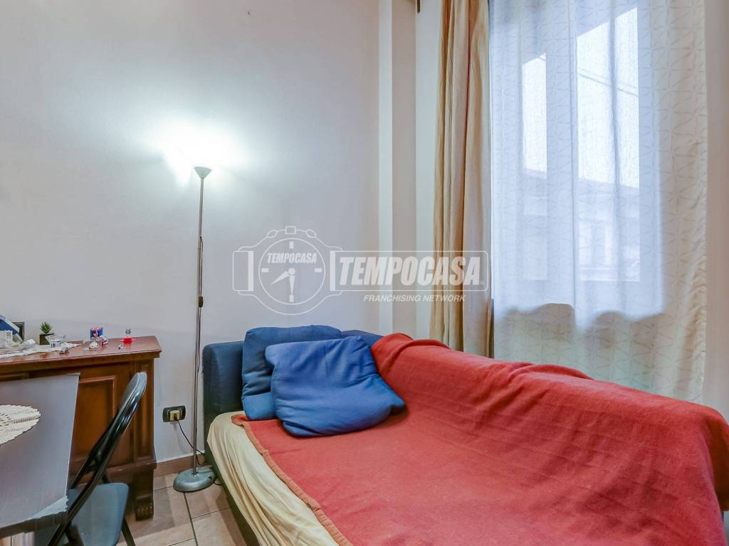 Appartamento a Somma lombardo in Via Giuseppe Garibaldi 25 - Foto 5