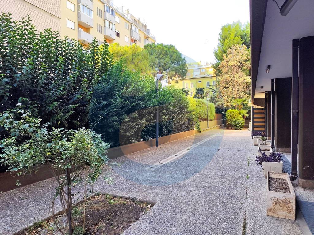 Appartamento a Bari in Corso Alcide De Gasperi - Foto 3
