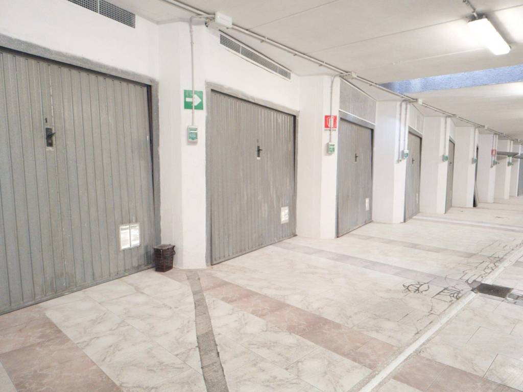 Box / garage a Loano in VIA ISONZO - Foto 4