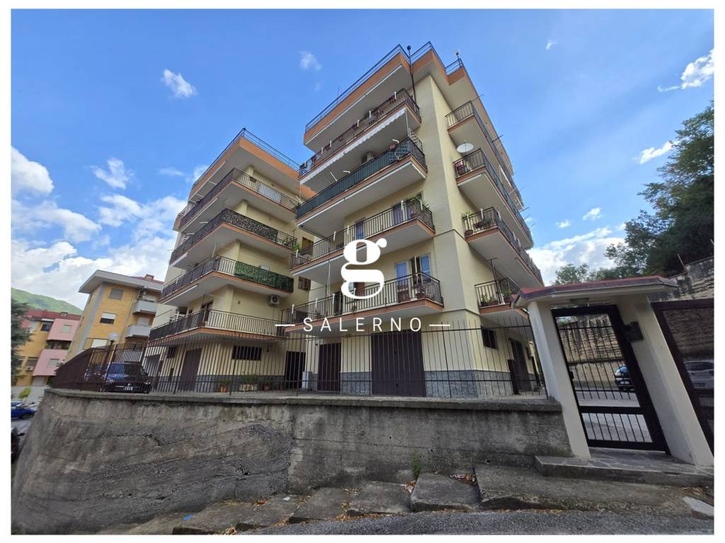 Appartamento a Salerno in Viale dei Romani - Foto 2