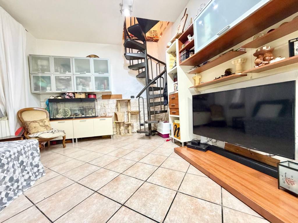 Casa indipendente a Prato in Via Giuseppe Bianchini - Foto 3