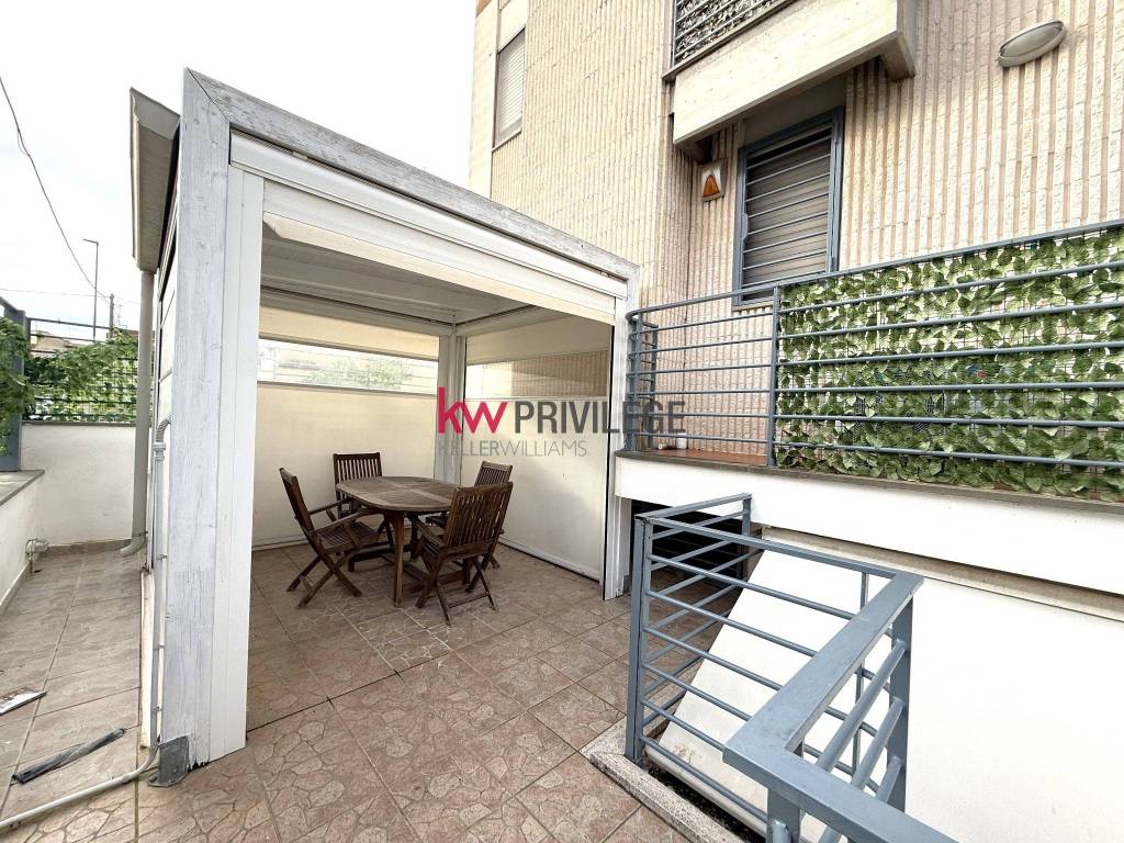 Appartamento a Brindisi in Via Enrico Cavalerio, 3 - Foto 2
