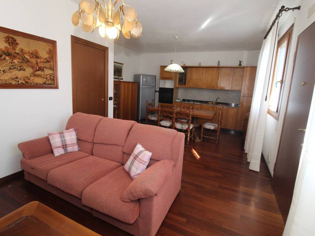 Appartamento a Cornedo vicentino in Via Monte - Foto 4