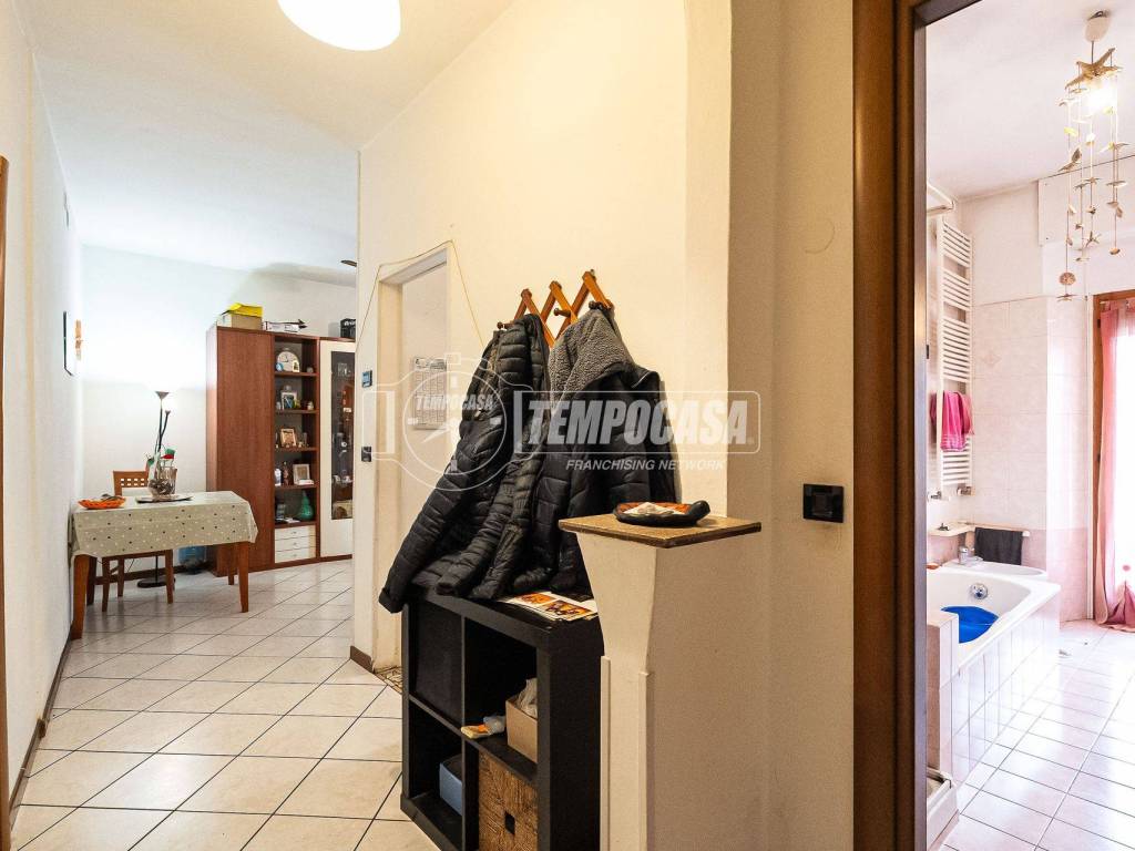 Appartamento a Molteno in Via Giuseppe Garibaldi - Foto 4