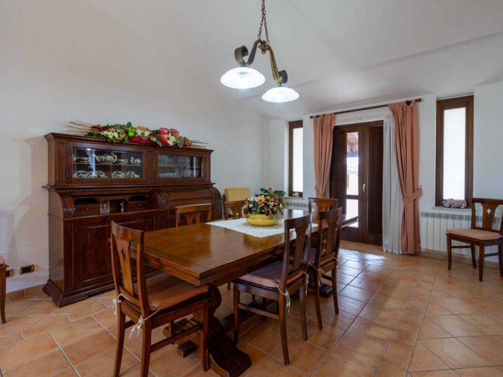 Appartamento a Roccagorga in Via Pozzo Nuovo-Arco - Foto 2