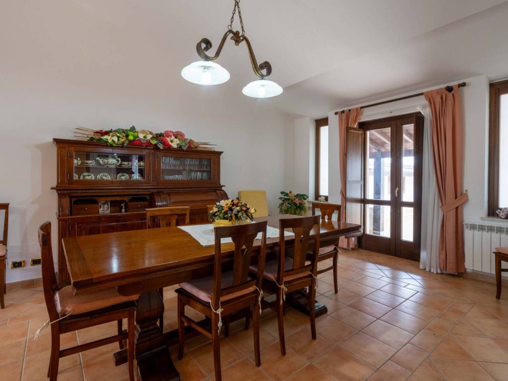 Appartamento a Roccagorga in Via Pozzo Nuovo-Arco - Foto 4
