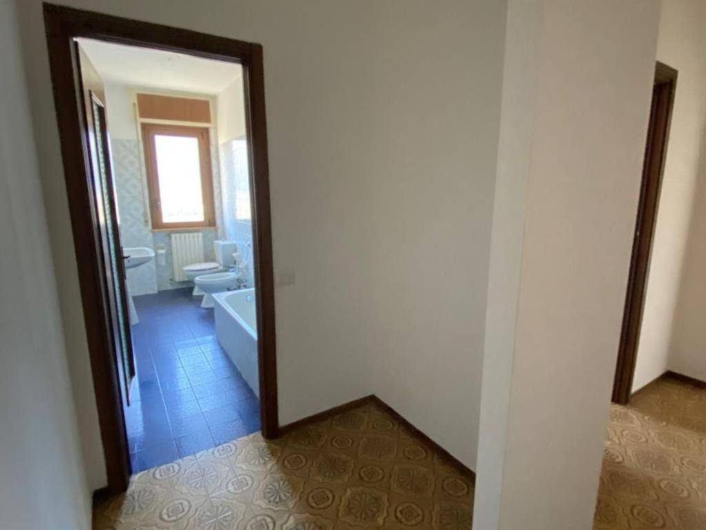 Appartamento a Domodossola in Via Papa Giovanni XXIII, 76 - Foto 5