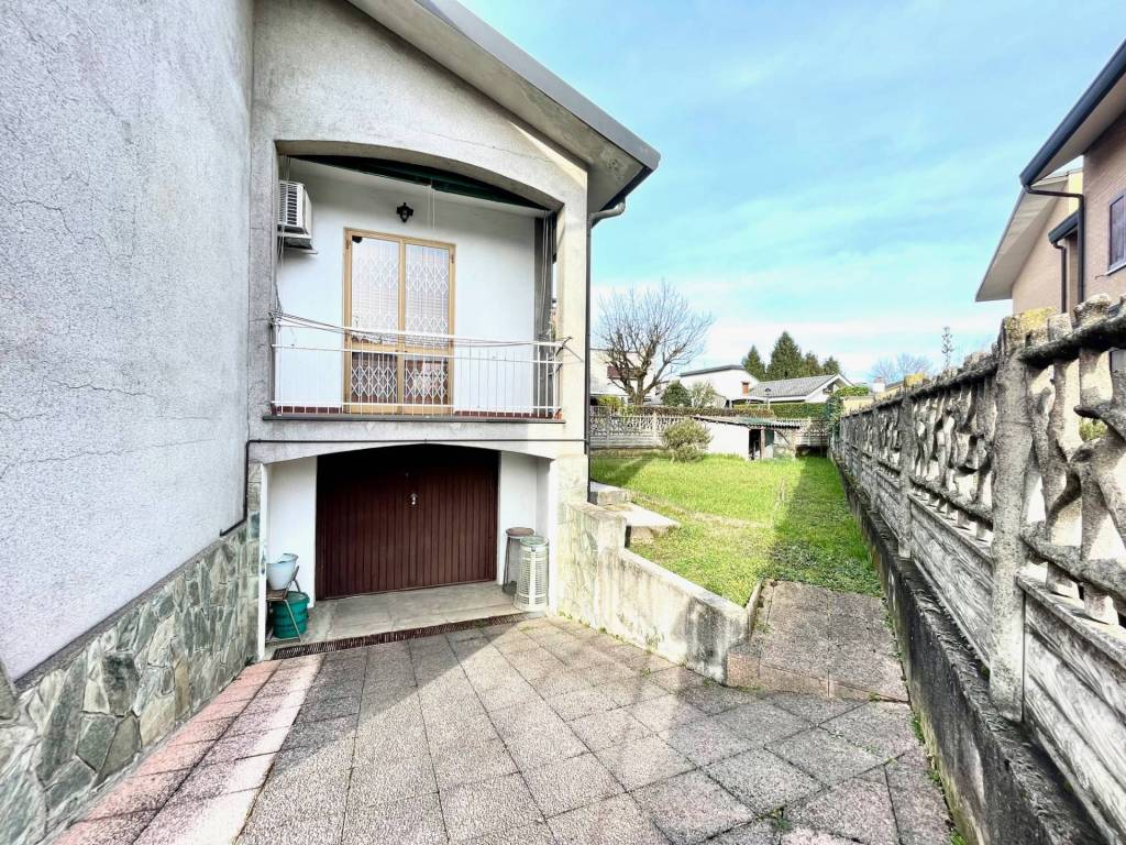 Villa a Cesate in via vecchia comasina, 35 - Foto 4