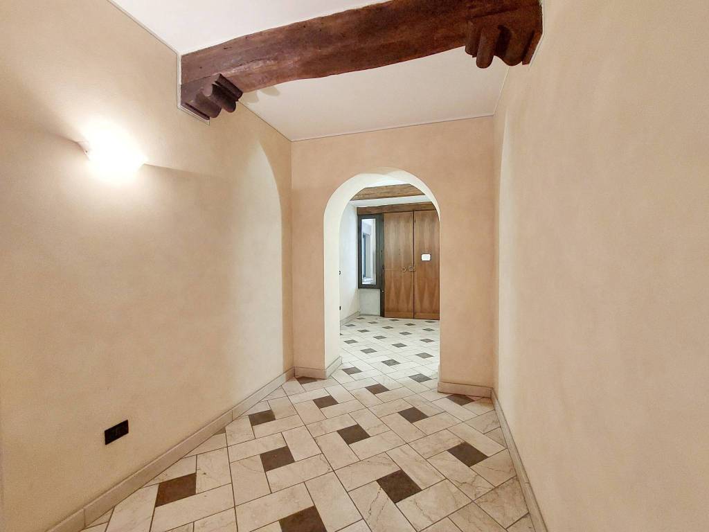 Appartamento a Suzzara in Piazza Arrigo Luppi - Foto 2