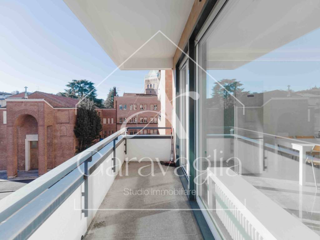Appartamento a Varese in Via Giulio Cesare Procaccini, 24 - Foto 2