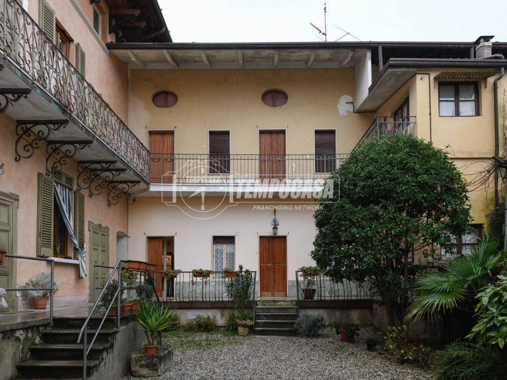 Appartamento a Lonato del garda in Via Trento e Trieste, Lonato - Foto 2