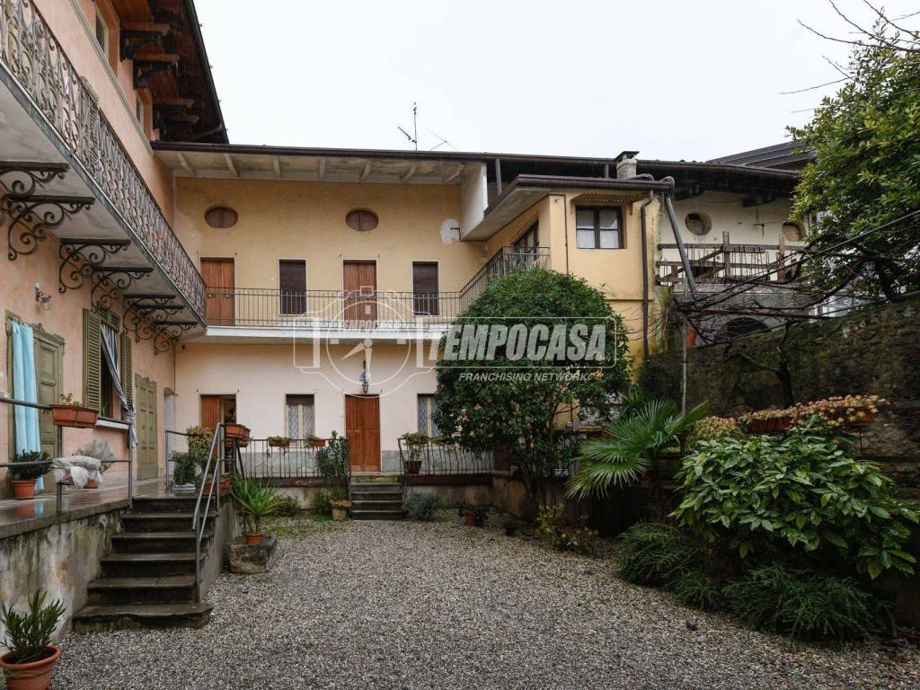 Appartamento a Lonato del garda in Via Trento e Trieste, Lonato - Foto 3