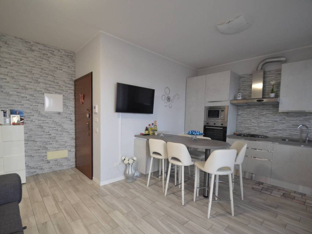 Appartamento a Cerro maggiore in Via Ingegner Emilio Celaschi, 2 - Foto 4