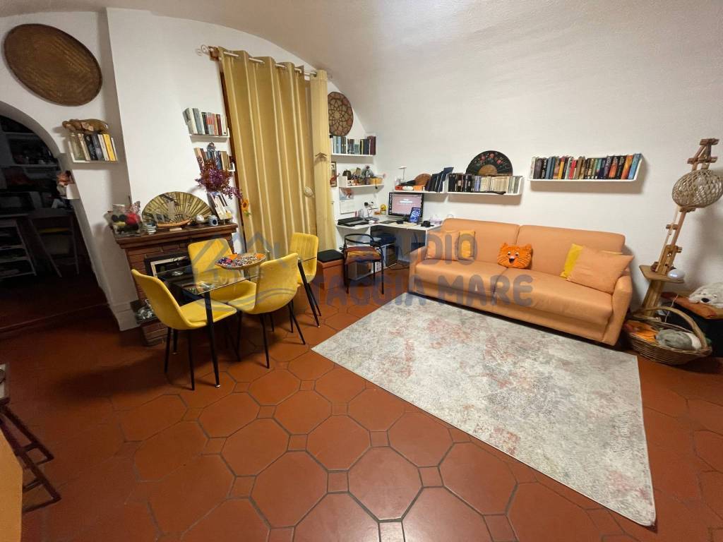 Appartamento a Taggia in Piazza Camillo Benso Cavour - Foto 3