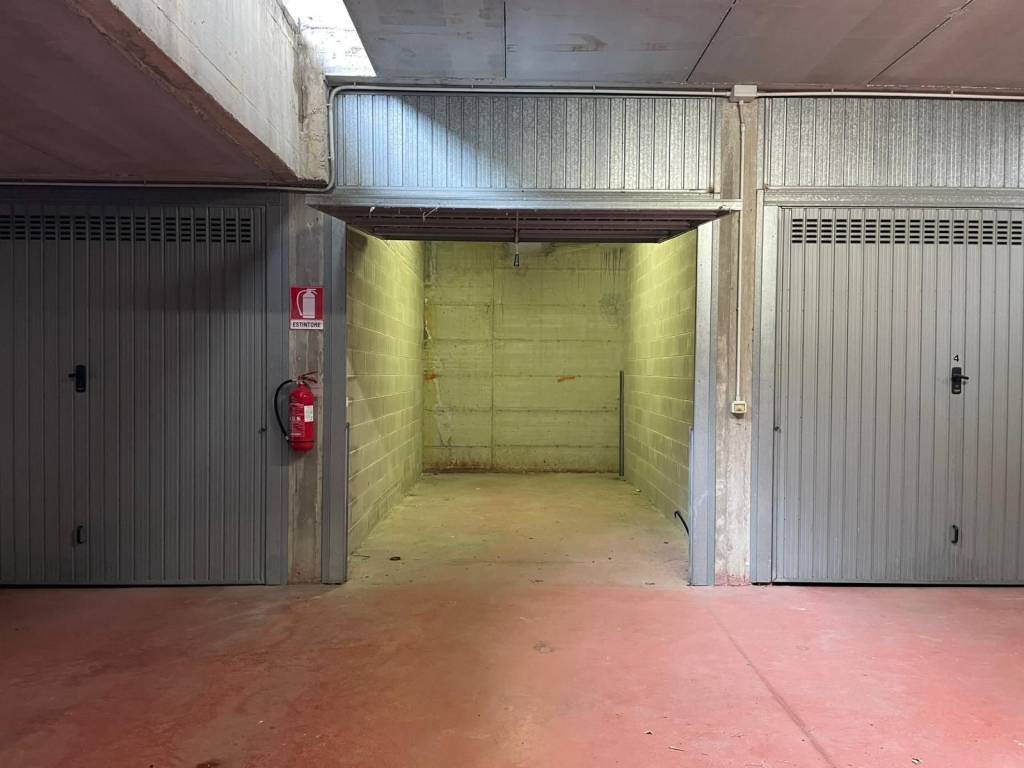 Box / garage a Spotorno in Via Laiolo, 53 - Foto 2