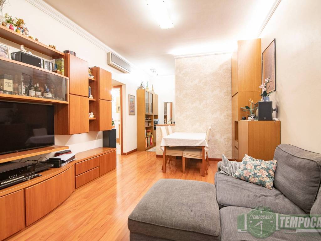 Appartamento a Sesto san giovanni in Via Giacomo Leopardi, 241 - Foto 2