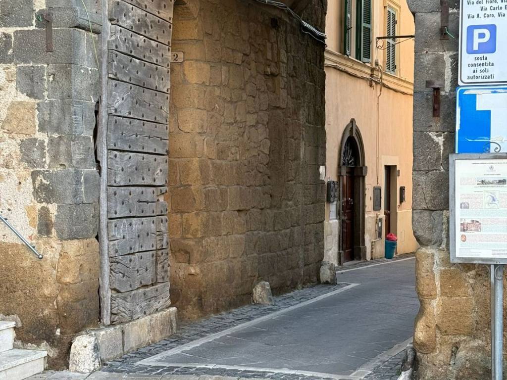 Appartamento a Ischia di castro in Via del Fiore - Foto 2