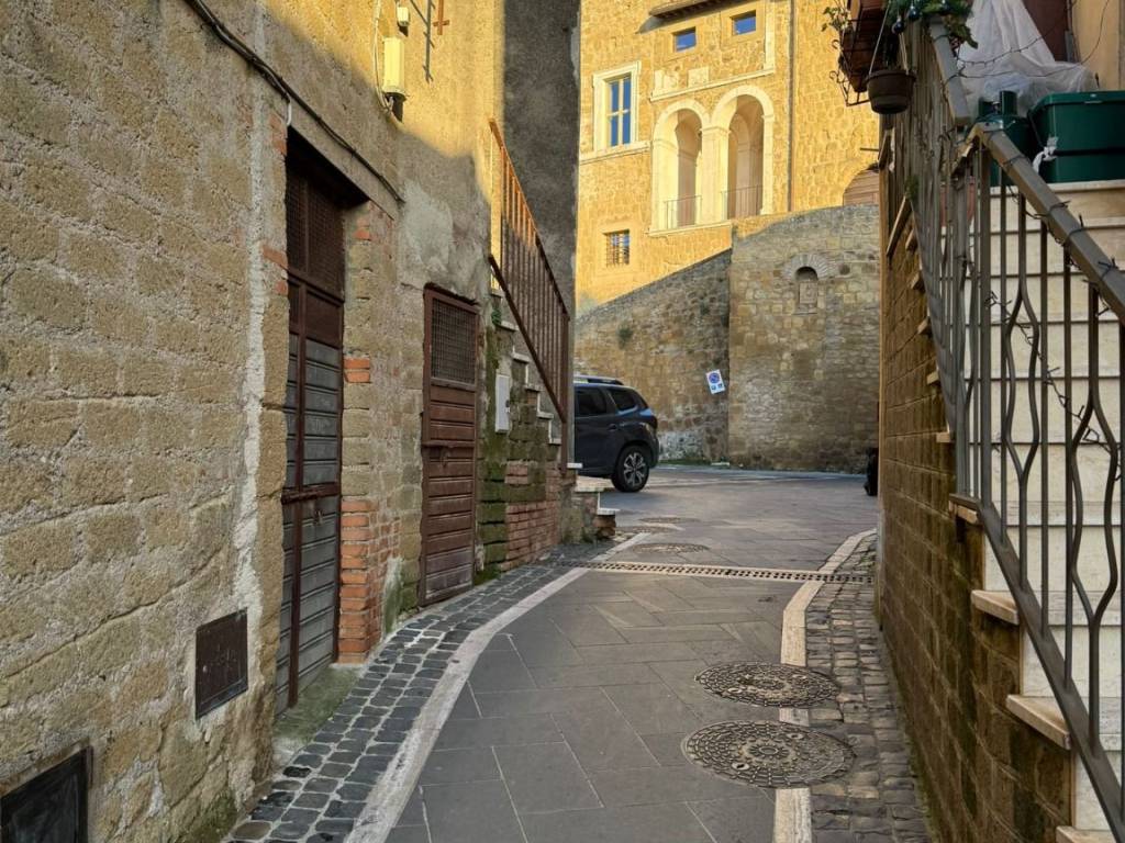 Appartamento a Ischia di castro in Via del Fiore - Foto 3