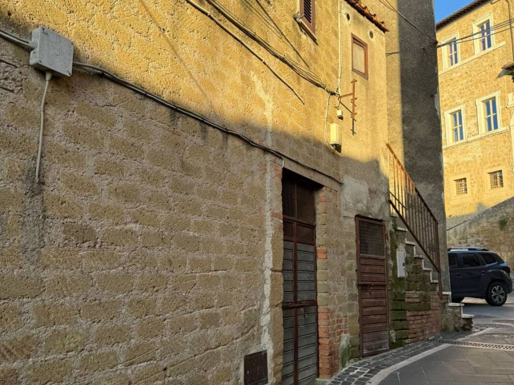 Appartamento a Ischia di castro in Via del Fiore - Foto 4