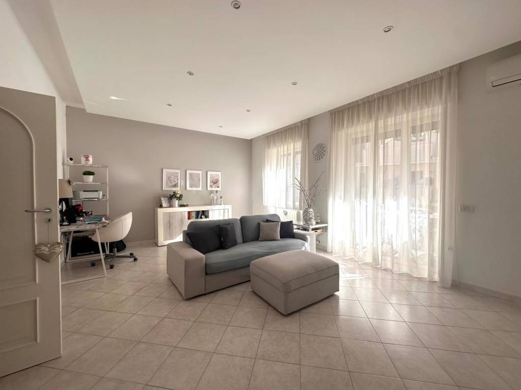 Appartamento a Torre del greco in Via Alghero, 1 - Foto 2