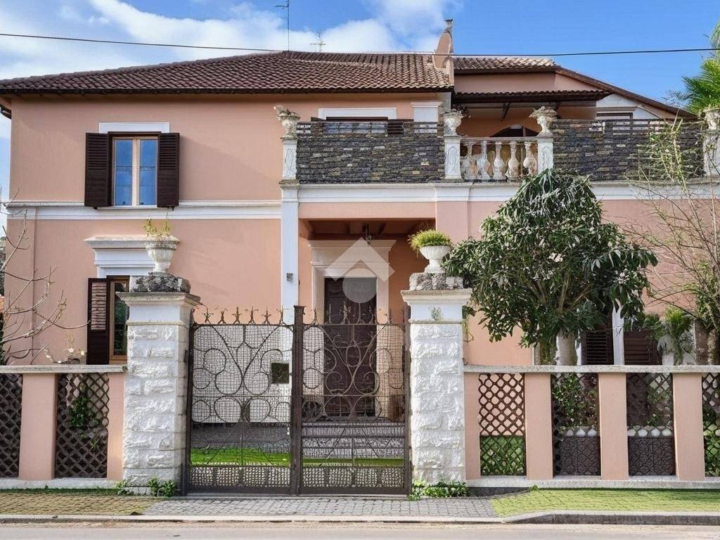 Villa a Giulianova in Via Galileo Galilei, 317 - Foto 2