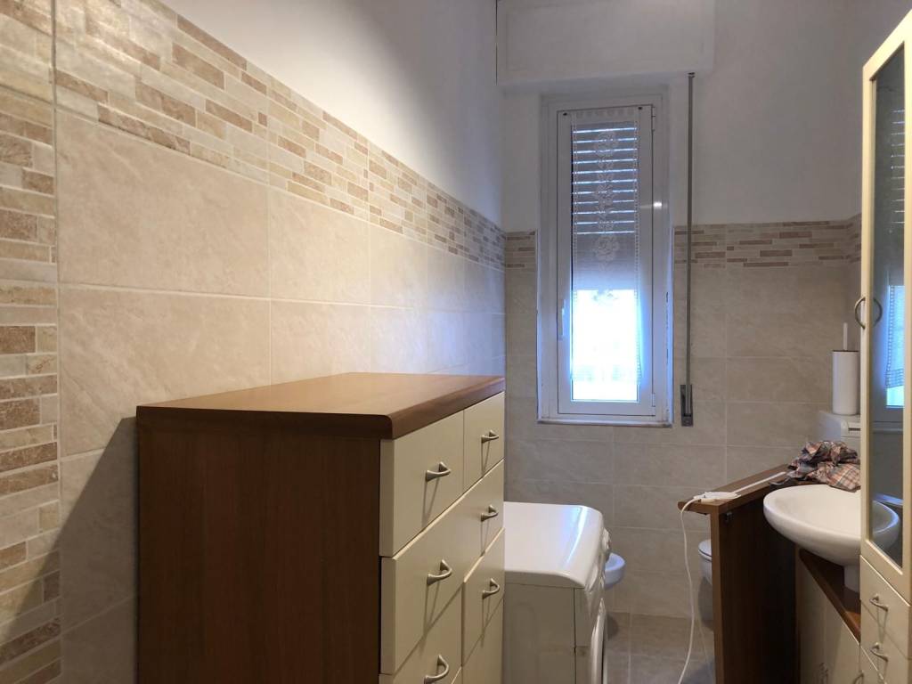 Appartamento a Finale ligure in Piazza Eugenio Montale, 8 - Foto 4