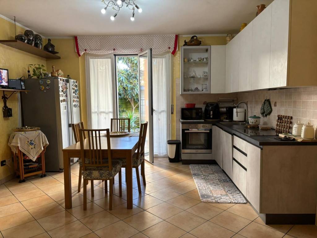 Appartamento a Casorate primo in Via Leonardo da Vinci - Foto 4