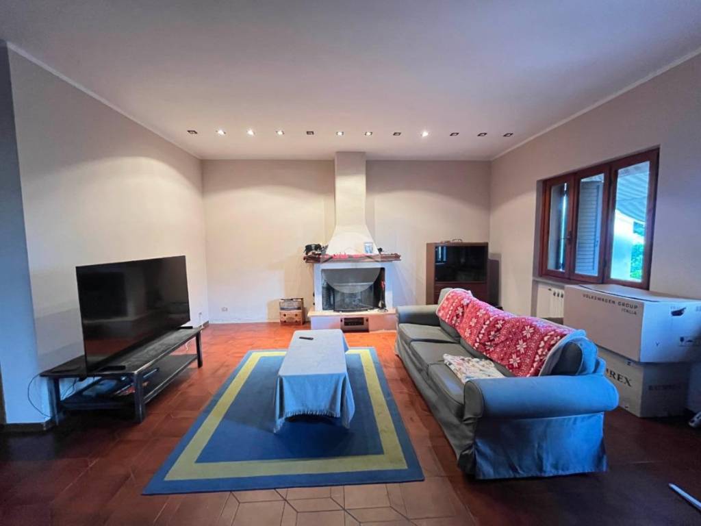 Villa a Massarosa in Via Vittoria Manzoni - Foto 3
