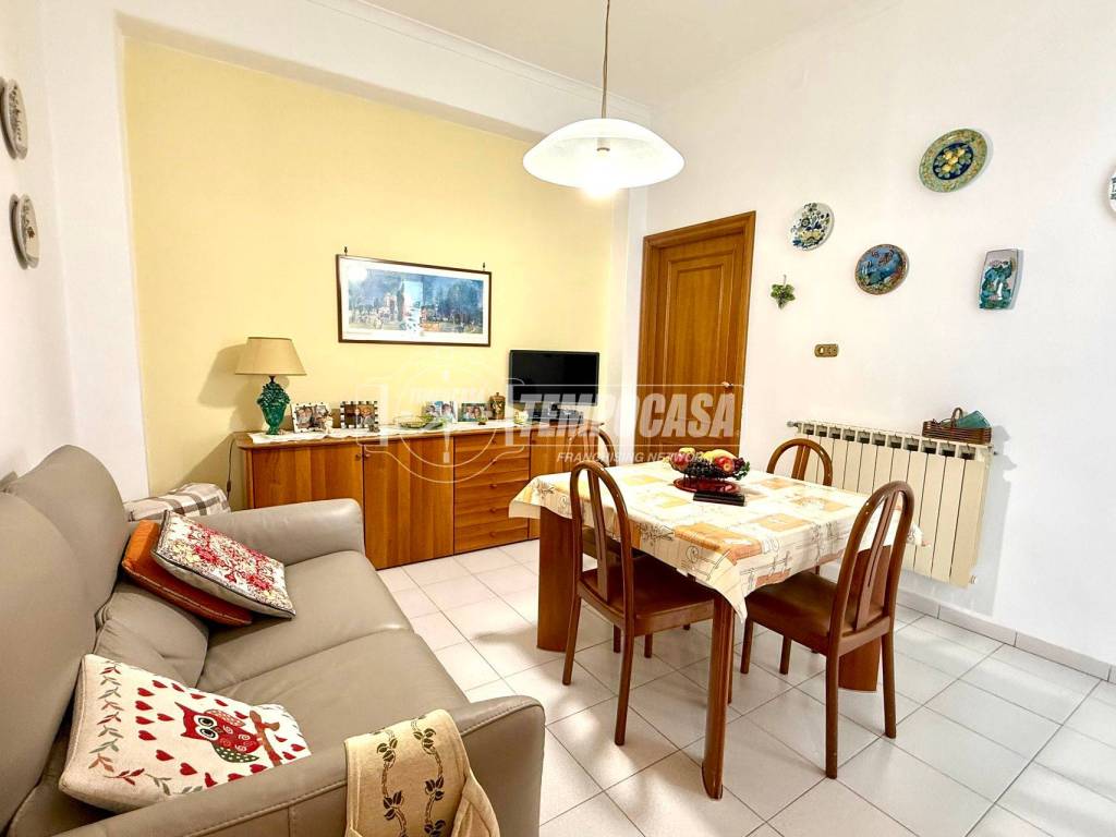 Appartamento a Portici in Viale II Melina - Foto 2