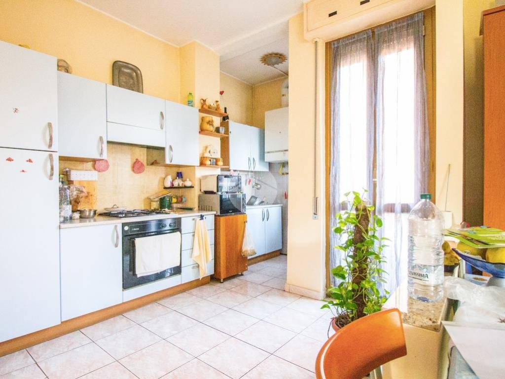 Appartamento a Garbagnate milanese in Via Alessandro Volta, 52 - Foto 3