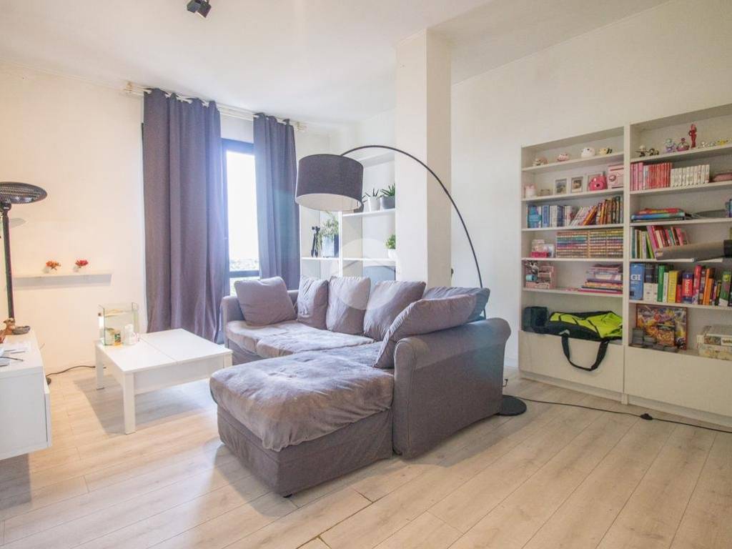 Appartamento a Garbagnate milanese in Via Valera, 115 - Foto 2