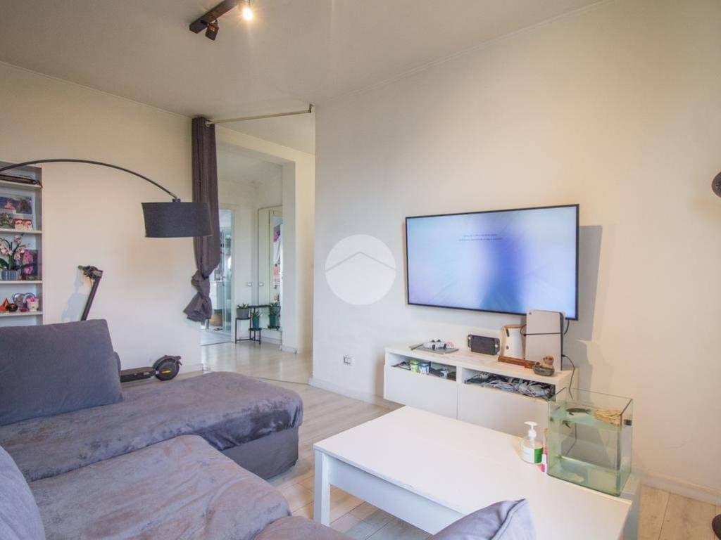 Appartamento a Garbagnate milanese in Via Valera, 115 - Foto 3