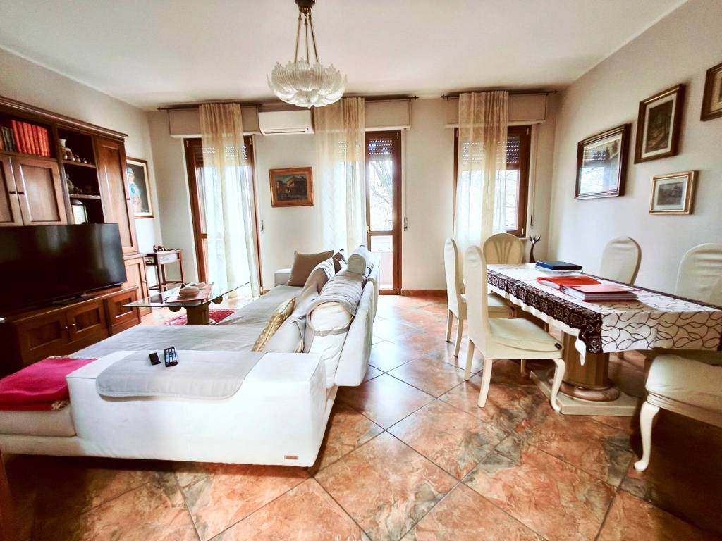 Appartamento a Vigevano in Via Gravellona, 50 - Foto 4
