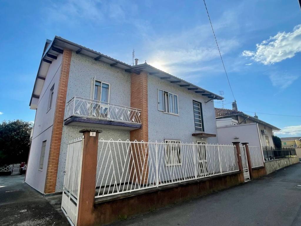 Villa a Saluggia in Via Francesco Faldella, 3 - Foto 3