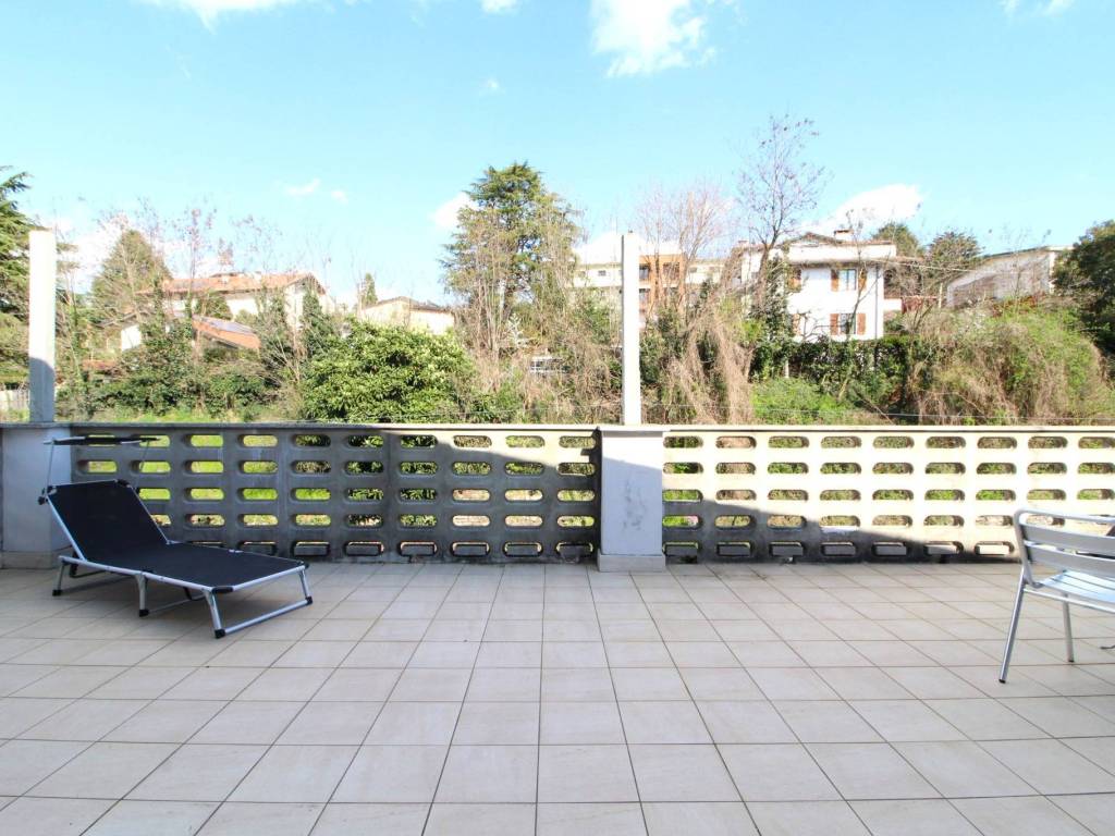 Appartamento a Cantù in Via Vittorio Veneto - Foto 2