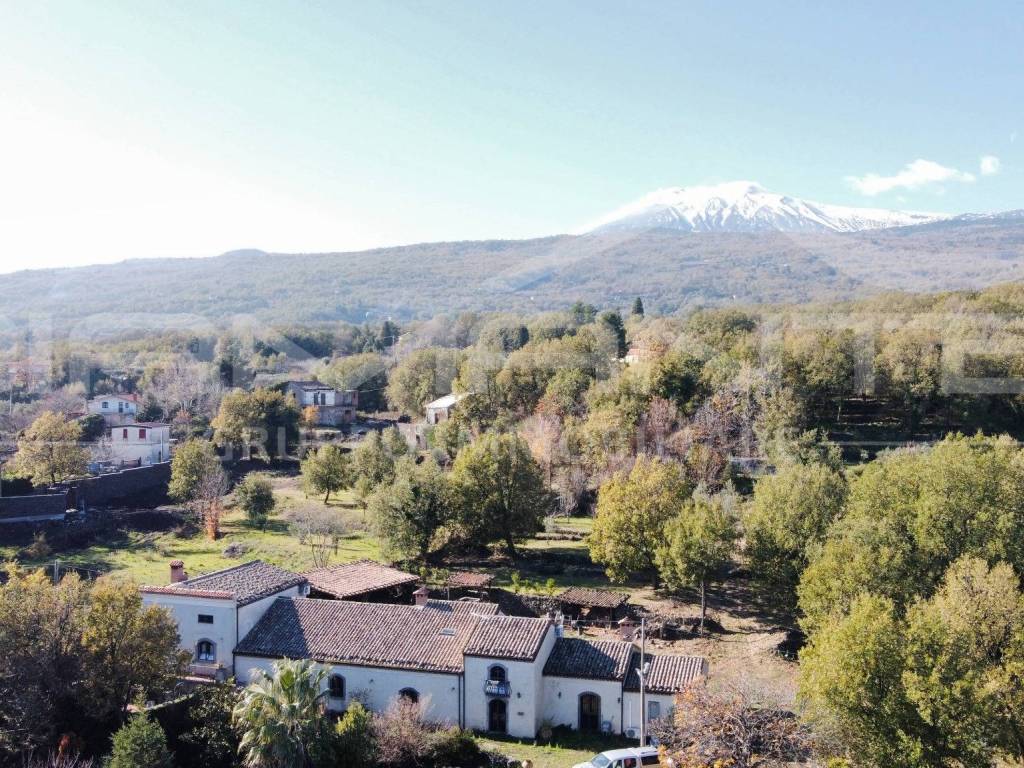 Rustico / casale a Linguaglossa in Strada Statale dell'Etna e delle Madonie, 26 - Foto 3