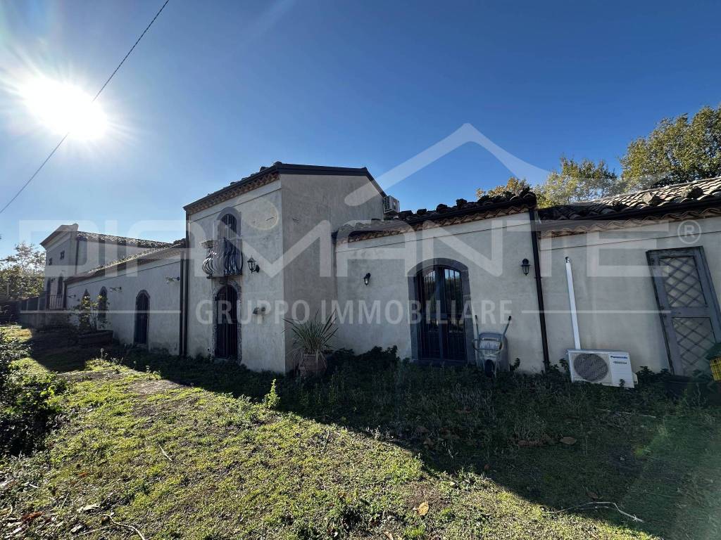 Rustico / casale a Linguaglossa in Strada Statale dell'Etna e delle Madonie, 26 - Foto 4