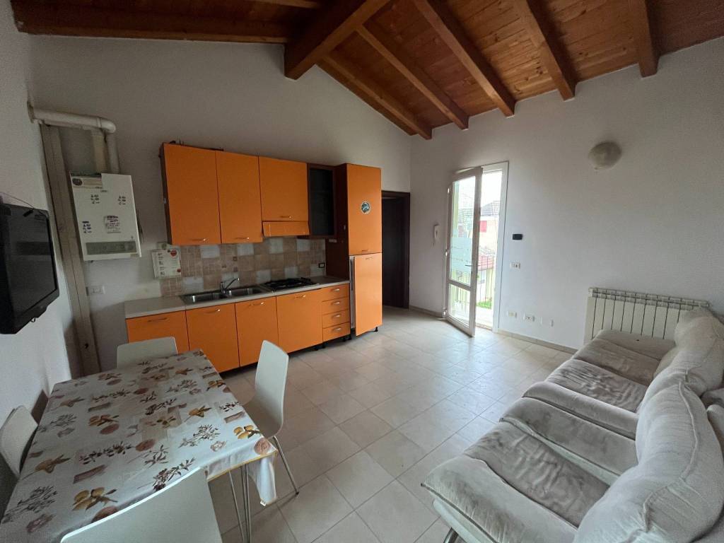 Appartamento a Salizzole in Via Mezzavilla - Foto 2