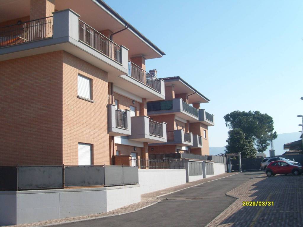 Box / garage a Cisterna di latina in Via Niccolò Machiavelli - Foto 3