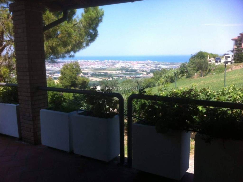 Villa a Colonnella in VIA FRATTE GRANDI, 1 - Foto 2