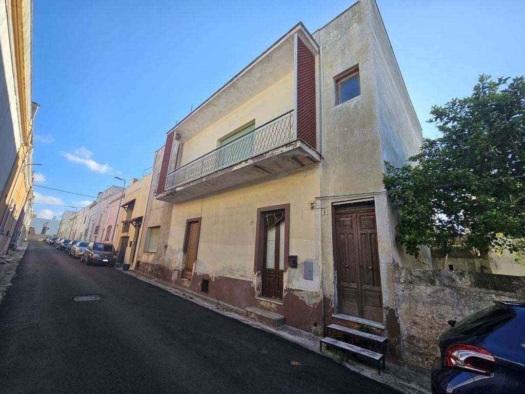 Villa a Presicce-acquarica in Via Gorizia, 8,10 - Foto 3
