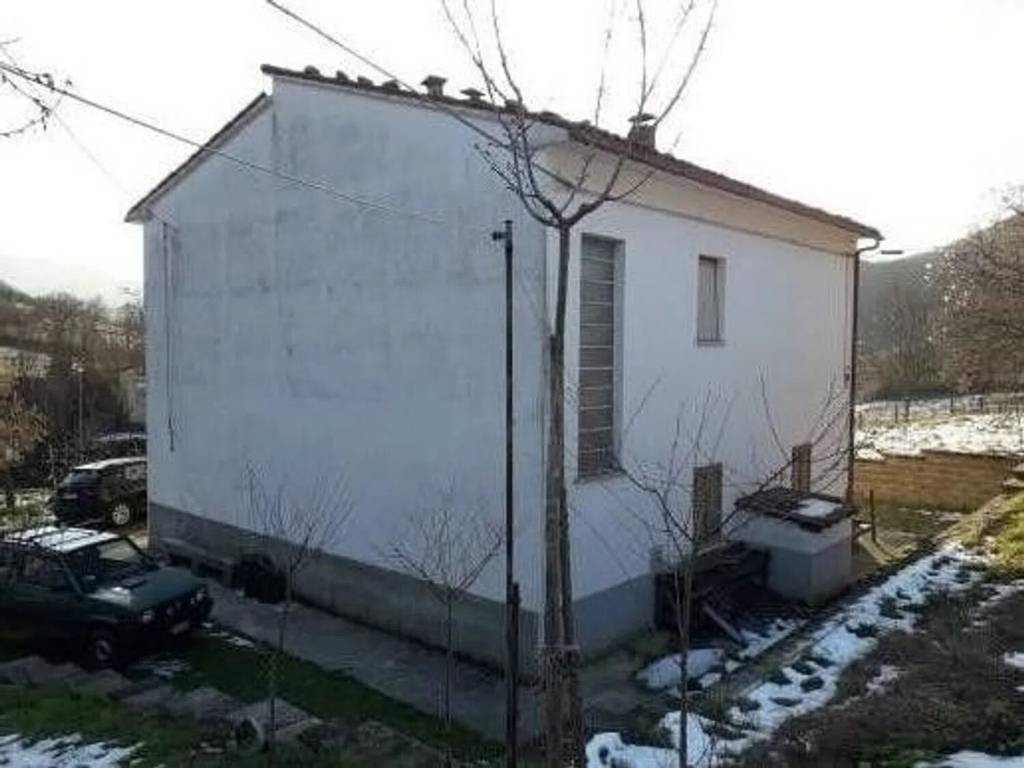 Rustico / casale a Cantiano in Via Della Peschiera S.N.C. - Foto 4