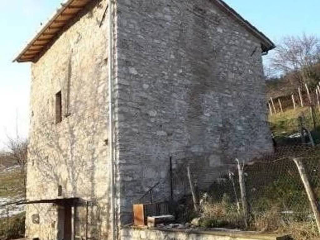 Rustico / casale a Cantiano in Via Della Peschiera S.N.C. - Foto 5