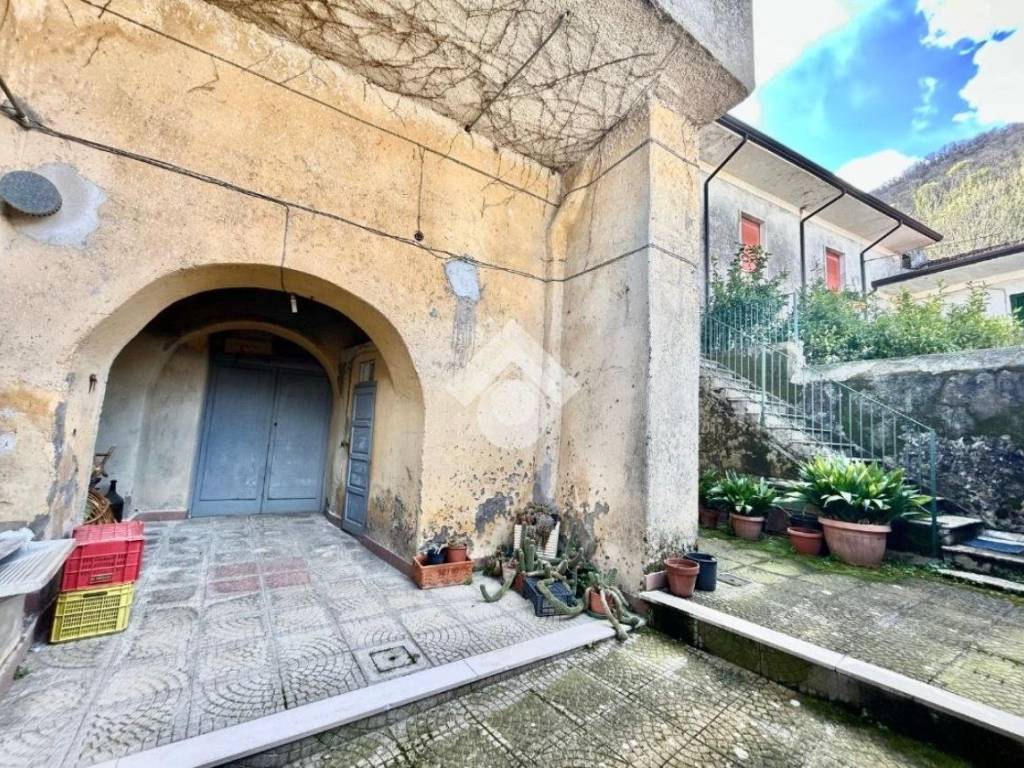 Casa indipendente a Cervinara in Via Ioffredo - Foto 3