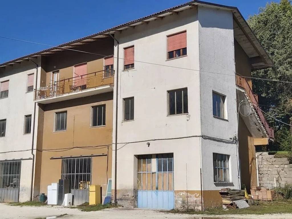 Villa a Pergola in Via Alcide De Gasperi, 3 - Foto 2