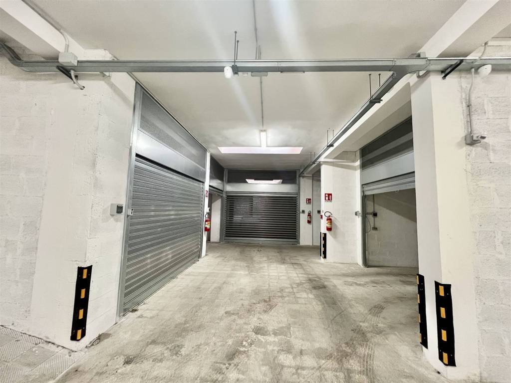Box / garage a Bari in Via Quarto, 24 - Foto 4