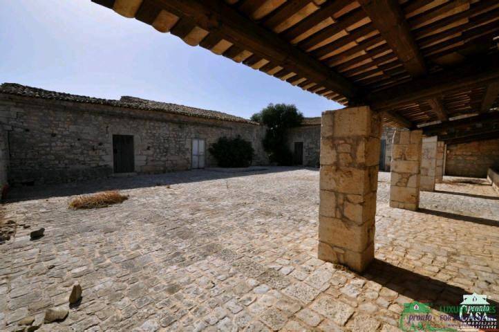 Rustico / casale a Ragusa in C.DA STANISLAO - Foto 4