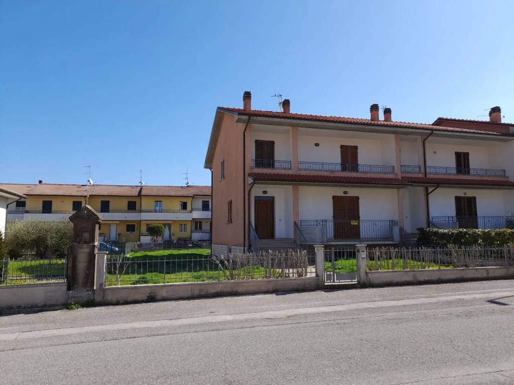 Villa a Pergola in Via Cavalieri Di Vittorio Veneto, 5 - Foto 2